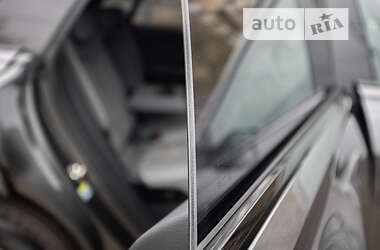 Внедорожник / Кроссовер Audi Q8 2021 в 