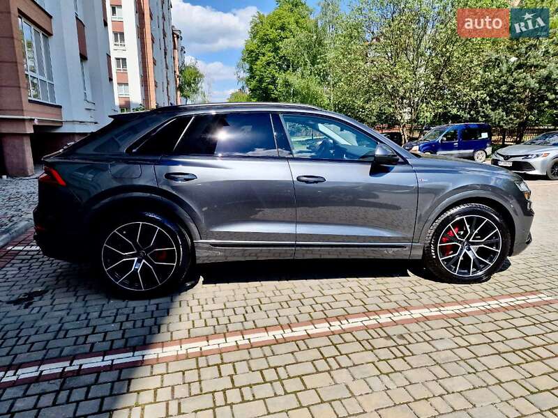 Внедорожник / Кроссовер Audi Q8 2020 в Ивано-Франковске