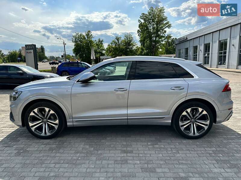 Внедорожник / Кроссовер Audi Q8 2018 в Киеве