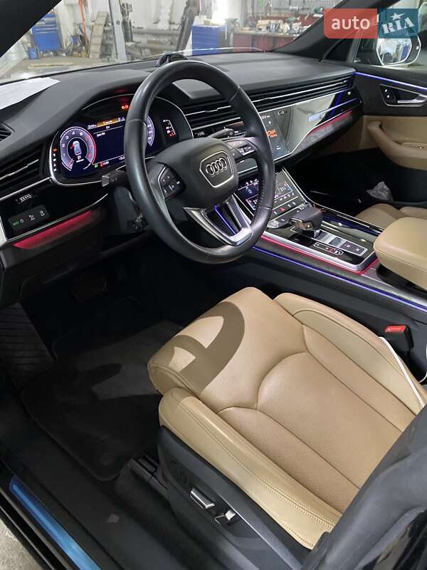 Внедорожник / Кроссовер Audi Q8 2019 в Киеве