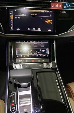 Внедорожник / Кроссовер Audi Q8 2019 в 