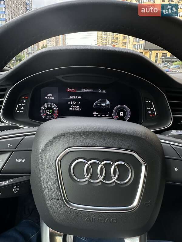 Внедорожник / Кроссовер Audi Q8 2019 в Киеве
