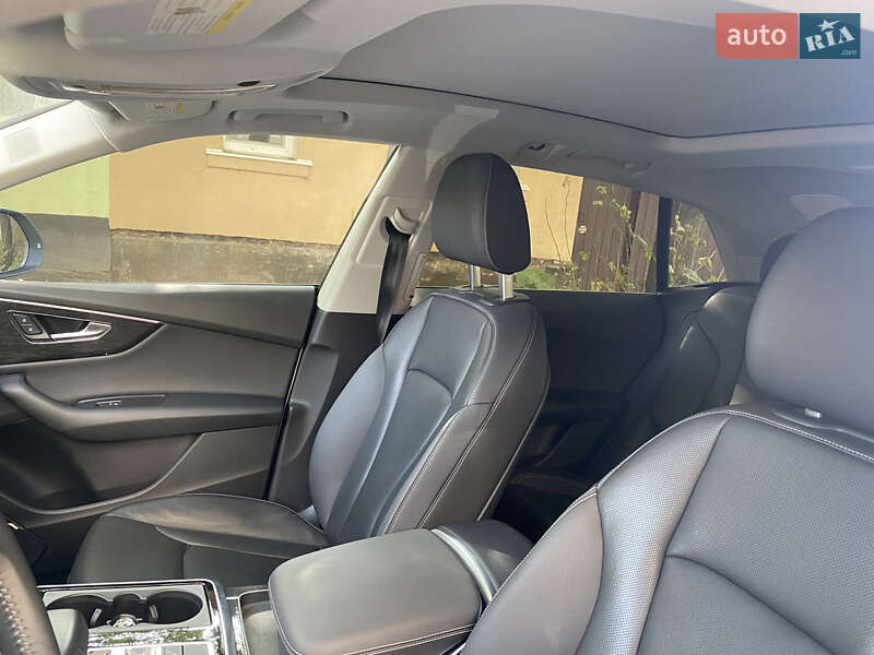 Внедорожник / Кроссовер Audi Q8 2019 в Кропивницком