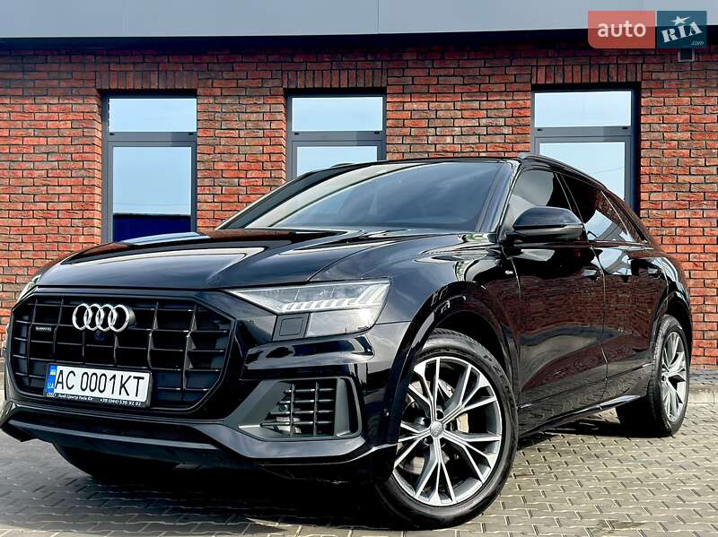 Позашляховик / Кросовер Audi Q8 2020 в Луцьку