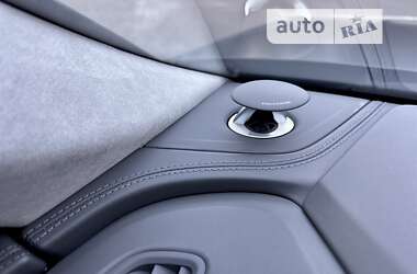 Позашляховик / Кросовер Audi Q8 2020 в 