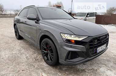 Позашляховик / Кросовер Audi Q8 2021 в 
