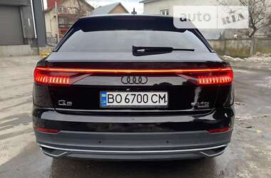 Позашляховик / Кросовер Audi Q8 2020 в 