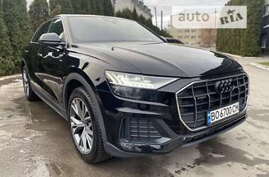 Позашляховик / Кросовер Audi Q8 2020 в 