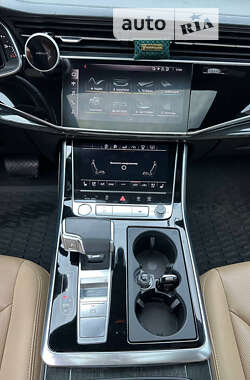 Внедорожник / Кроссовер Audi Q8 2020 в 