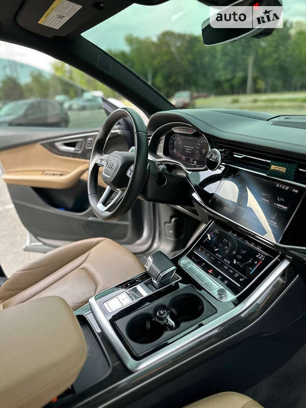 Внедорожник / Кроссовер Audi Q8 2020 в Днепре