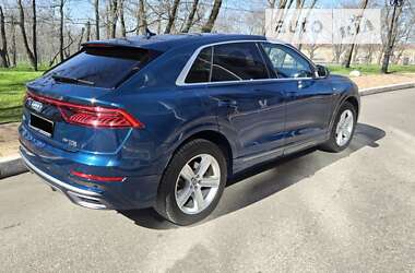 Позашляховик / Кросовер Audi Q8 2018 в 