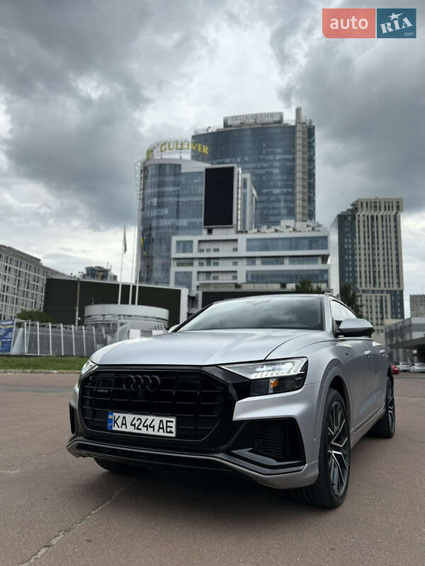 Внедорожник / Кроссовер Audi Q8 2019 в Киеве