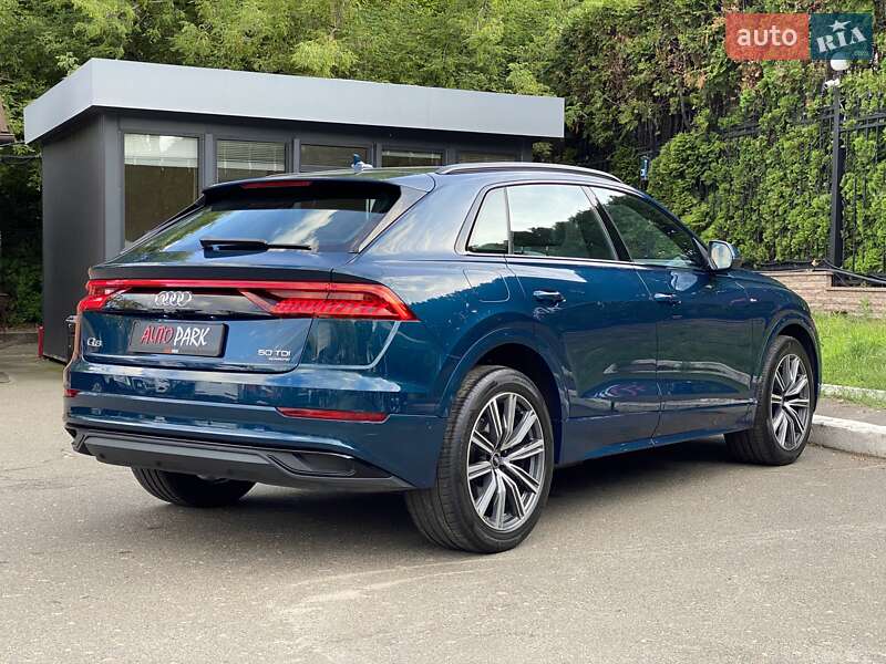 Позашляховик / Кросовер Audi Q8 2022 в Києві