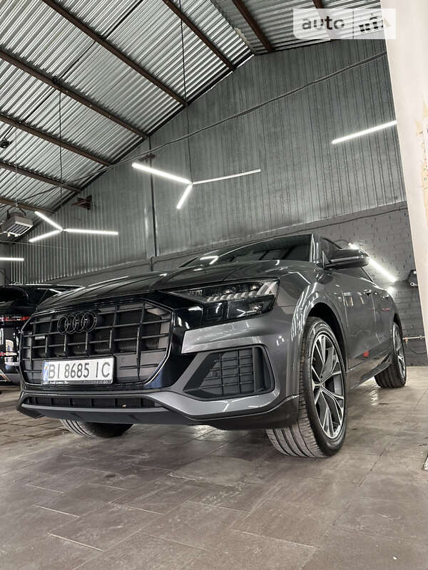 Внедорожник / Кроссовер Audi Q8 2022 в Полтаве