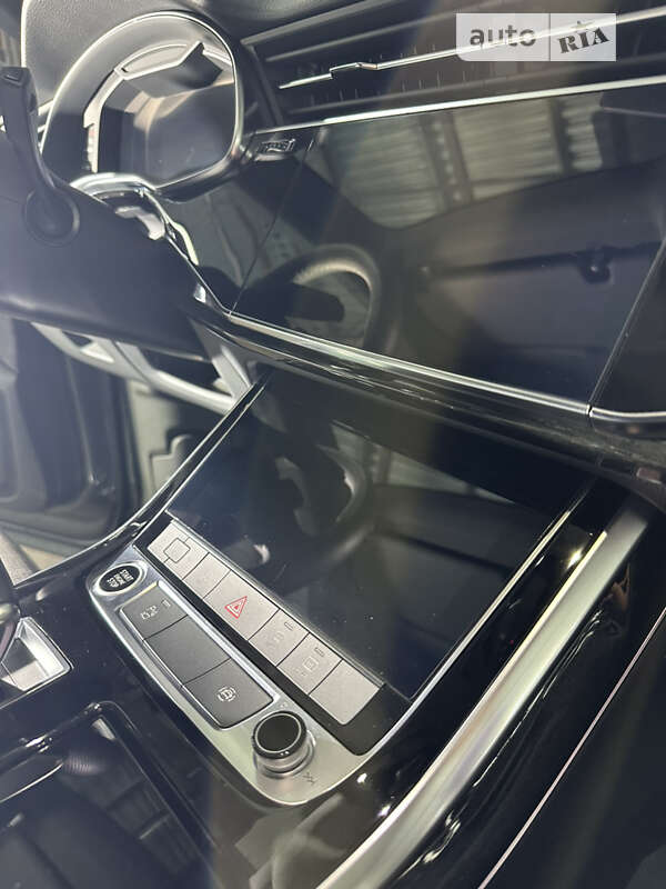 Внедорожник / Кроссовер Audi Q8 2022 в Полтаве