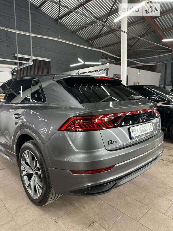Внедорожник / Кроссовер Audi Q8 2022 в Полтаве