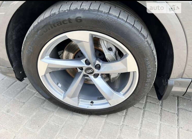 Внедорожник / Кроссовер Audi Q8 2018 в Тернополе