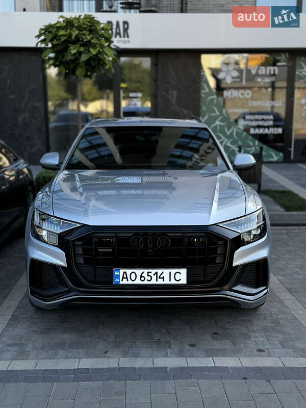 Внедорожник / Кроссовер Audi Q8 2021 в Ужгороде
