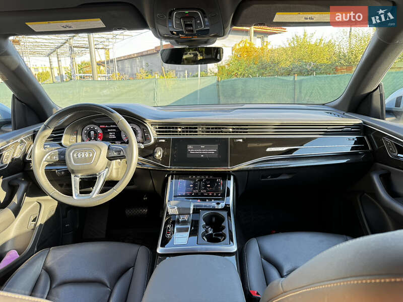 Внедорожник / Кроссовер Audi Q8 2021 в Ужгороде