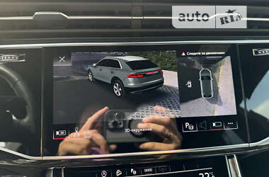 Внедорожник / Кроссовер Audi Q8 2021 в 