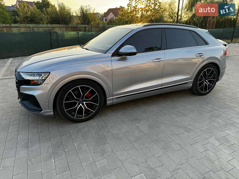 Внедорожник / Кроссовер Audi Q8 2021 в Ужгороде