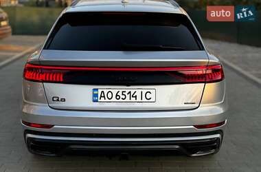 Внедорожник / Кроссовер Audi Q8 2021 в 