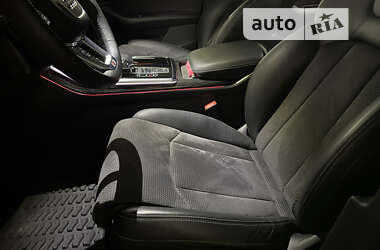 Внедорожник / Кроссовер Audi Q8 2021 в 
