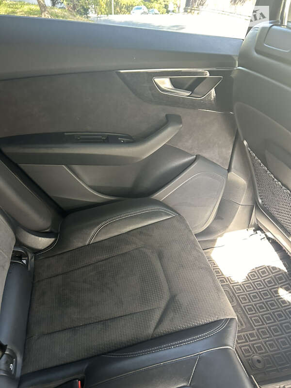 Позашляховик / Кросовер Audi Q8 2019 в Одесі