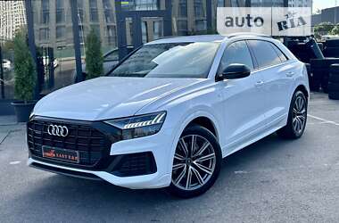 Позашляховик / Кросовер Audi Q8 2019 в Києві