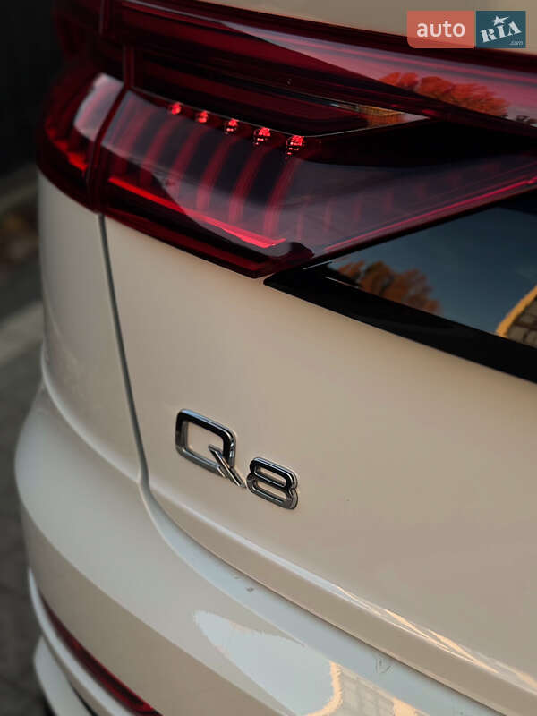 Внедорожник / Кроссовер Audi Q8 2018 в Ужгороде фото 15 Внедорожник / Кроссовер Audi Q8 2018 в Ужгороде