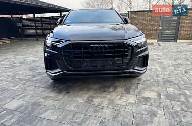 Позашляховик / Кросовер Audi Q8 2018 в Луцьку