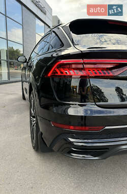 Внедорожник / Кроссовер Audi Q8 2019 в 
