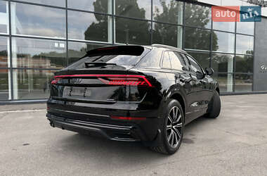 Внедорожник / Кроссовер Audi Q8 2019 в 