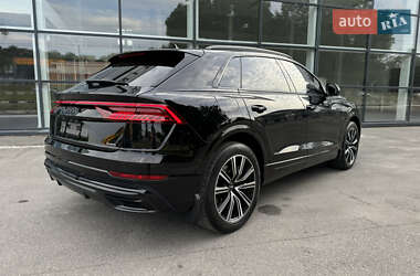 Внедорожник / Кроссовер Audi Q8 2019 в 