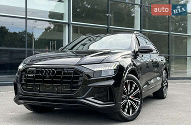 Внедорожник / Кроссовер Audi Q8 2019 в 