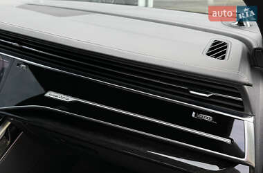 Внедорожник / Кроссовер Audi Q8 2019 в 