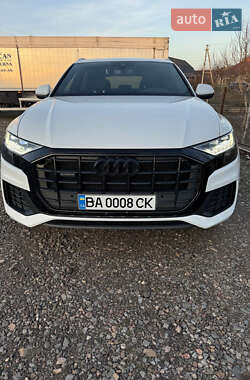 Внедорожник / Кроссовер Audi Q8 2018 в 