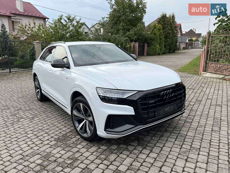 Внедорожник / Кроссовер Audi Q8 2021 в Черновцах