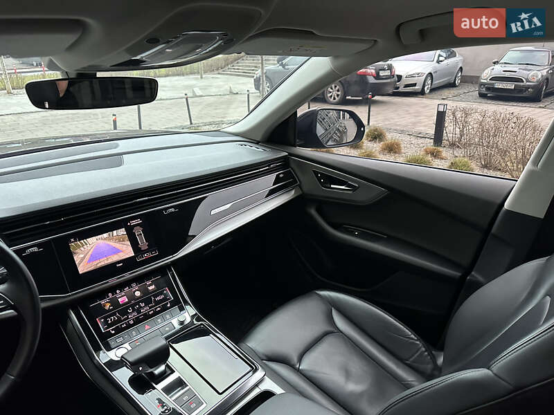 Внедорожник / Кроссовер Audi Q8 2019 в Киеве