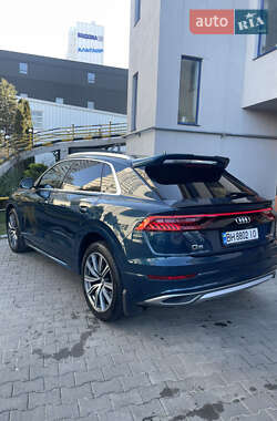 Позашляховик / Кросовер Audi Q8 2019 в 