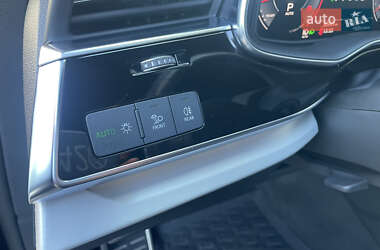 Позашляховик / Кросовер Audi Q8 2019 в 