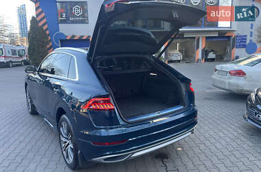 Позашляховик / Кросовер Audi Q8 2019 в 