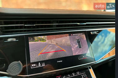 Внедорожник / Кроссовер Audi Q8 2018 в 