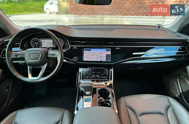 Внедорожник / Кроссовер Audi Q8 2018 в 