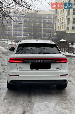 Внедорожник / Кроссовер Audi Q8 2019 в 