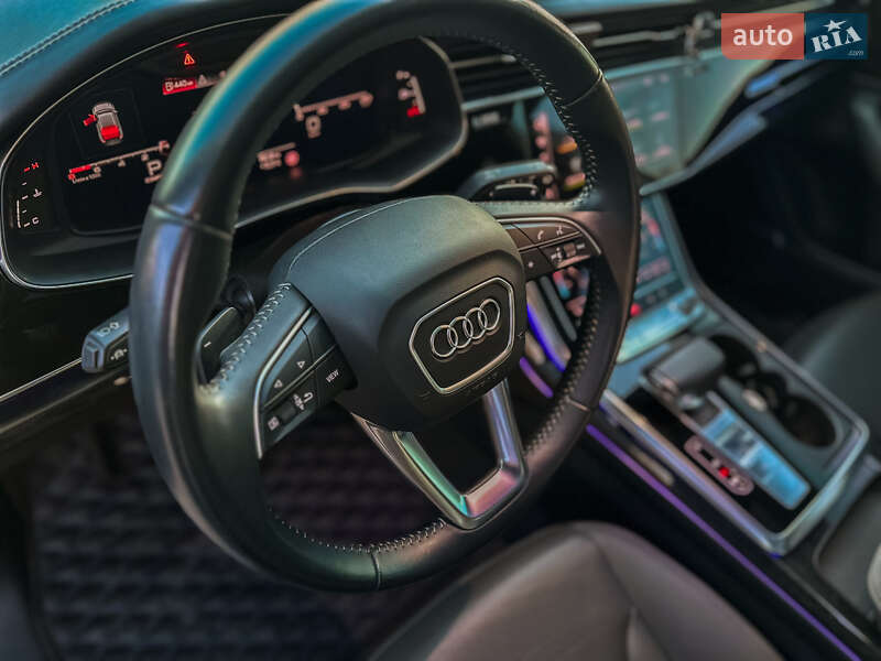 Внедорожник / Кроссовер Audi Q8 2019 в Ивано-Франковске