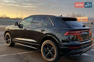 Внедорожник / Кроссовер Audi Q8 2020 в 
