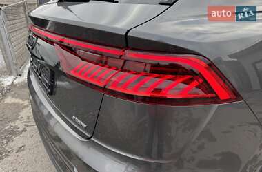 Внедорожник / Кроссовер Audi Q8 2018 в 
