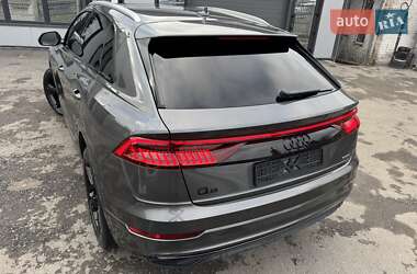 Внедорожник / Кроссовер Audi Q8 2018 в 