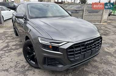 Внедорожник / Кроссовер Audi Q8 2018 в 